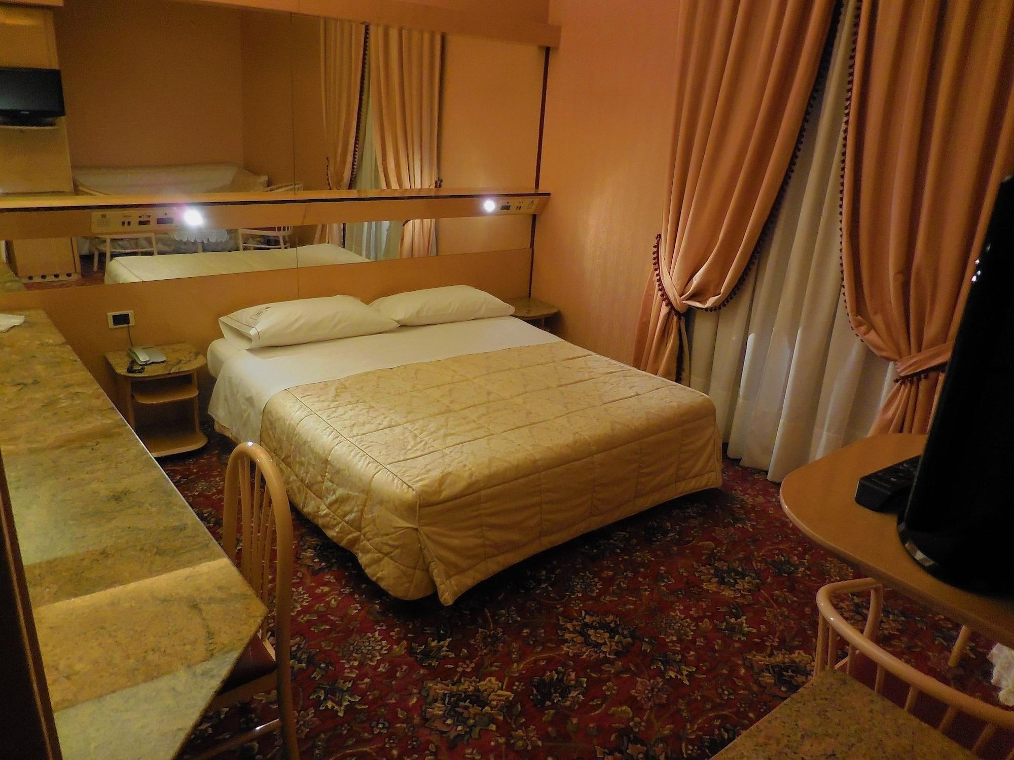 Hotel Roma Cesano Boscone Dış mekan fotoğraf